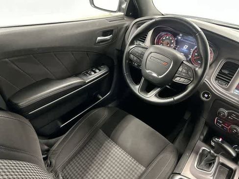 Used 2023 Dodge Charger SXT RWD image 12