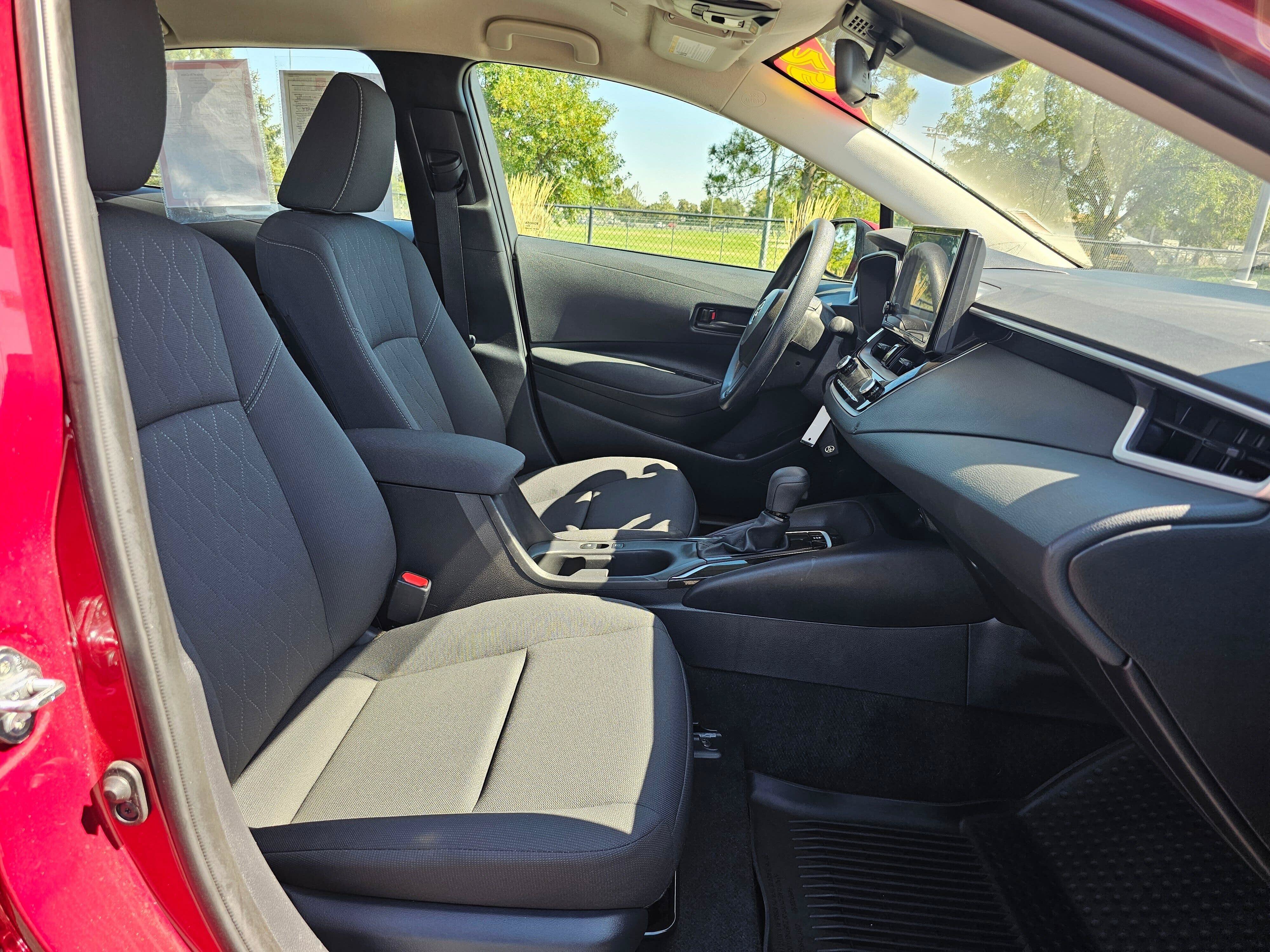 Certified 2025 Toyota Corolla LE FWD image 10