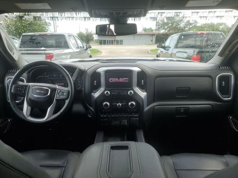 Used 2022 GMC Sierra 1500 SLT AWD/4WD image 9