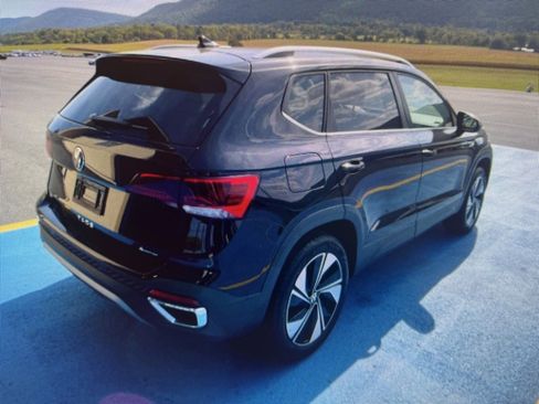 Used 2024 Volkswagen Taos SE image 56