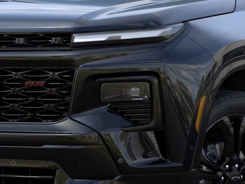 New 2027 Chevrolet Traverse RS w/ LPO, Floor Liner Package FWD image 10