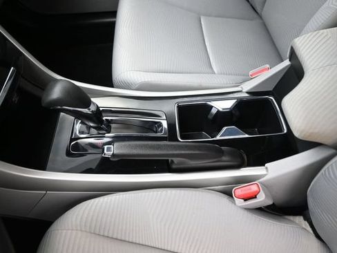 Used 2017 Honda Accord LX image 20