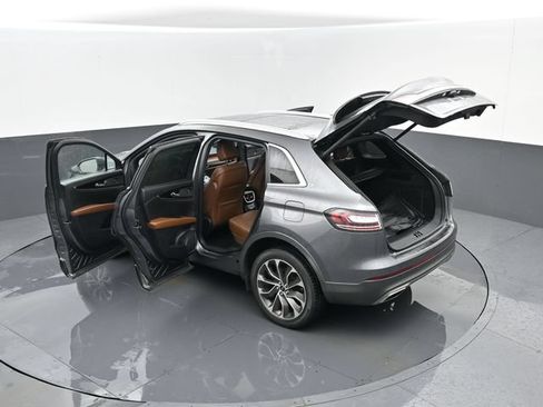 Used 2021 Lincoln Nautilus Reserve AWD/4WD image 30