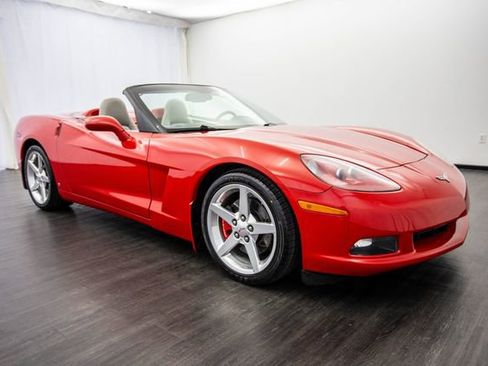 Used 2008 Chevrolet Corvette Convertible w/ Preferred Equipment Group RWD image 21