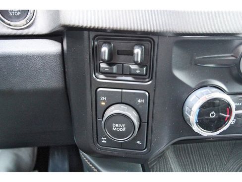 Certified 2024 Ford F350 Platinum AWD/4WD image 27