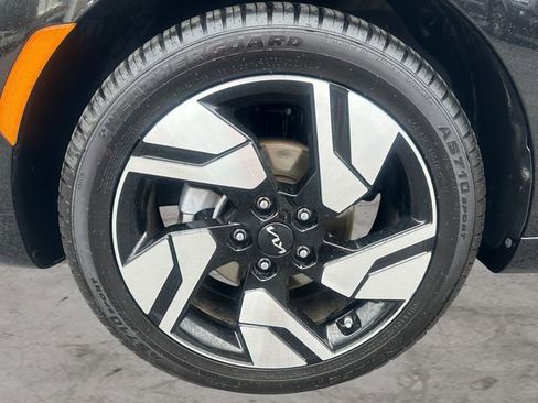 Used 2023 Kia Soul GT-Line FWD image 9