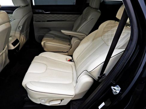 Used 2020 Hyundai Palisade Limited w/ Winter Weather Package FWD image 10