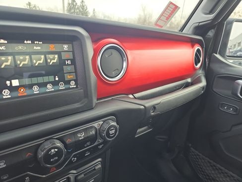 Used 2021 Jeep Gladiator Rubicon w/ Safety Group image 31