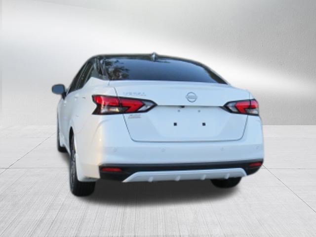 Used 2025 Nissan Versa SV w/ Trunk Package FWD image 5