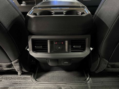 Used 2024 Ford F250 Lariat w/ Lariat Ultimate Package image 32