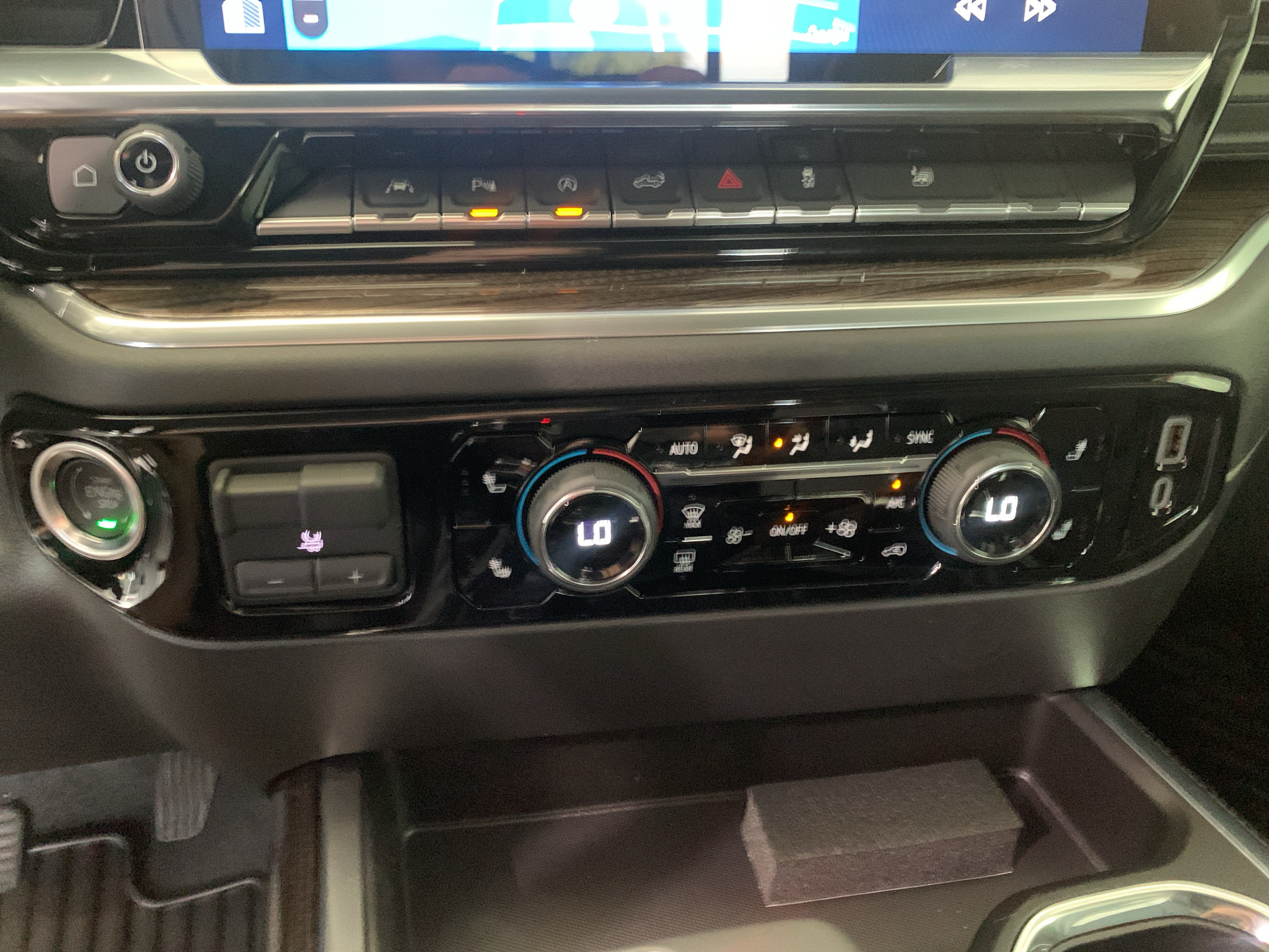 New 2026 Chevrolet Silverado 1500 RST w/ Safety Package AWD/4WD image 26