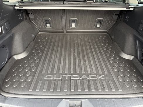 Used 2023 Subaru Outback Limited image 29