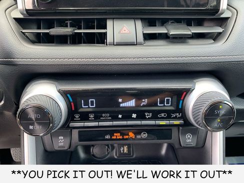 Used 2025 Toyota RAV4 XLE AWD/4WD image 20