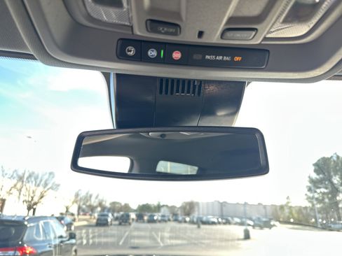 Used 2025 GMC Sierra 1500 SLT image 27