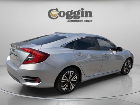 Used 2018 Honda Civic EX-T image 6
