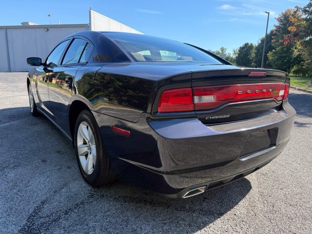 Used 2012 Dodge Charger SE RWD image 5