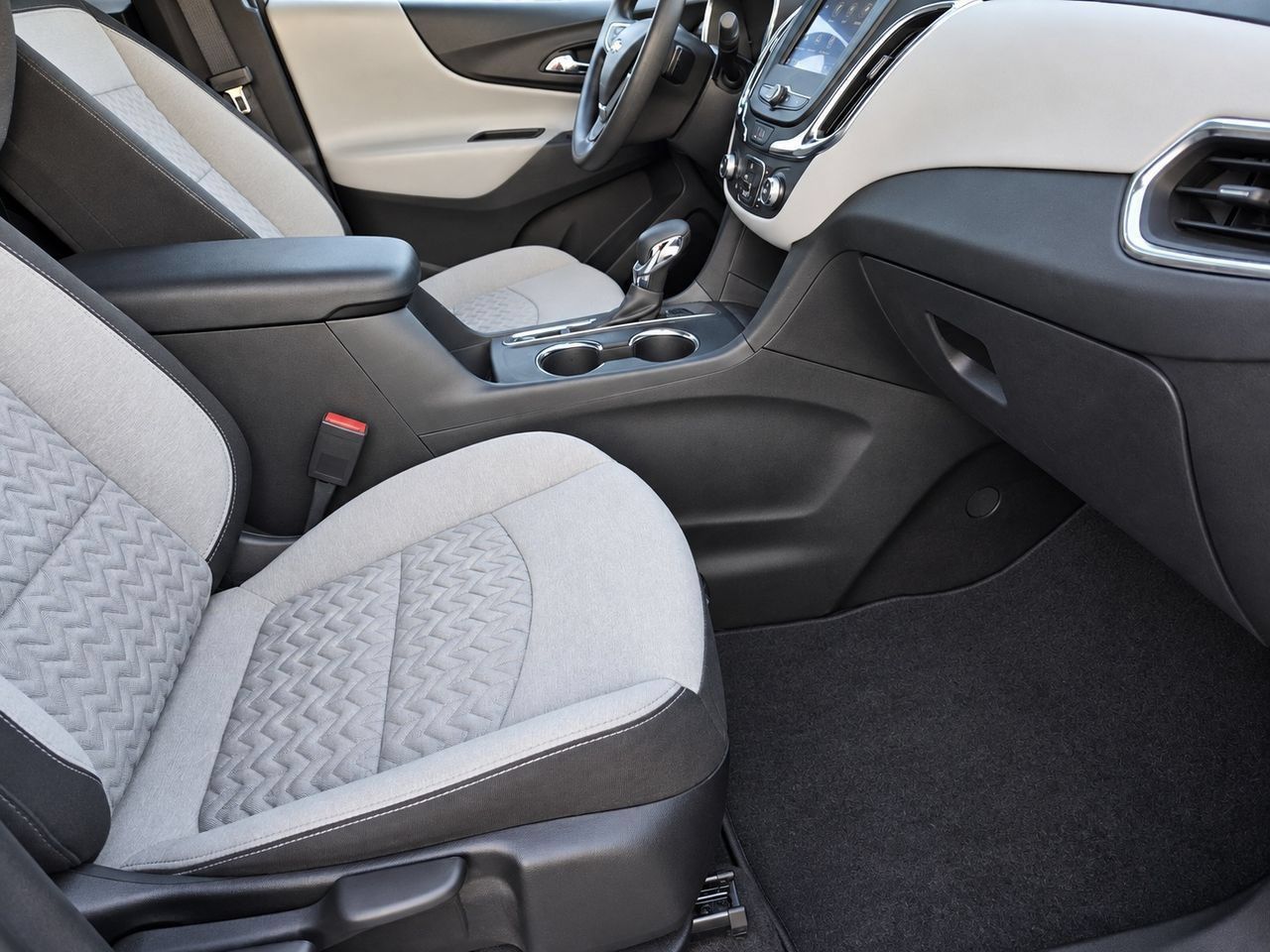 Certified 2024 Chevrolet Equinox LS w/ LS Convenience Package FWD image 28