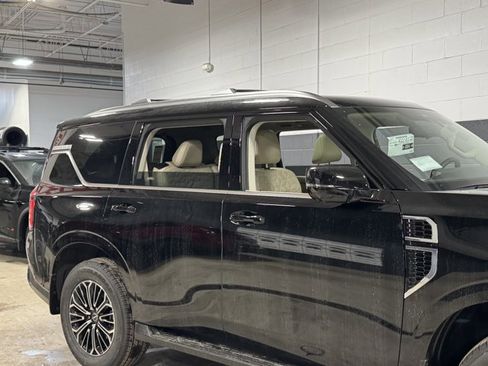 New 2026 Nissan Armada Platinum image 7