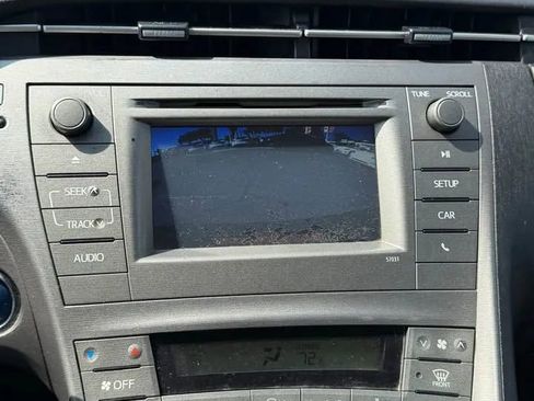 Used 2015 Toyota Prius Two image 9