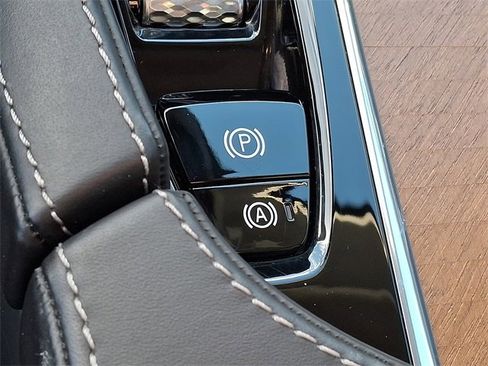 Used 2018 Volvo S90 T6 Inscription w/ Convenience Package image 21