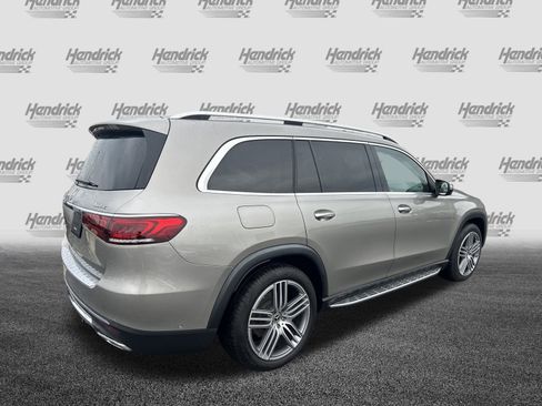 Used 2022 Mercedes-Benz GLS 450 4MATIC image 10