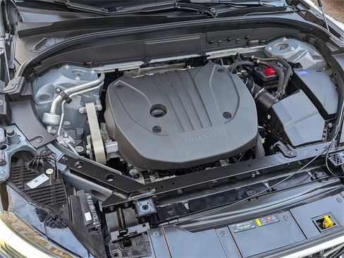 Certified 2022 Volvo XC60 B5 Inscription w/ Advanced Package image 33