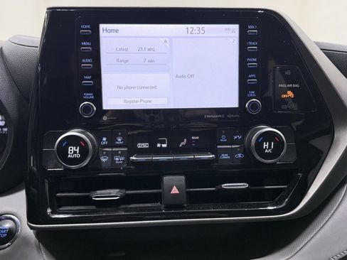 Used 2021 Toyota Highlander XSE image 20