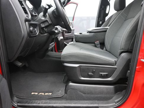 Used 2024 RAM 2500 Big Horn w/ Safety Group image 10