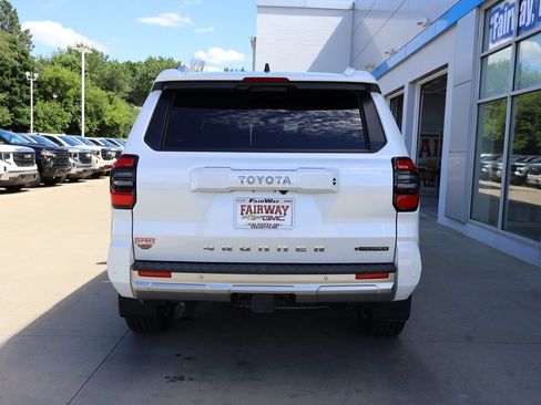 Used 2026 Toyota 4Runner Limited AWD/4WD image 9