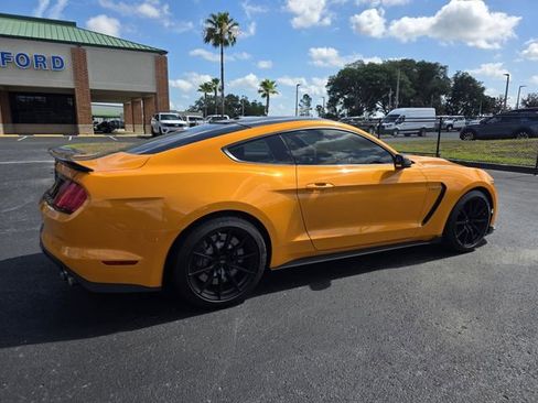 Used 2018 Ford Mustang Shelby GT350 w/ Convenience Package RWD image 5