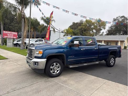 Used 2019 GMC Sierra 2500 SLT w/ Duramax Plus Package AWD/4WD image 1