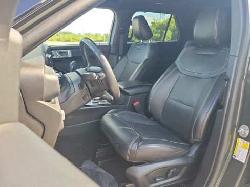 Used 2022 Ford Explorer ST w/ Equipment Group 401A AWD/4WD image 14