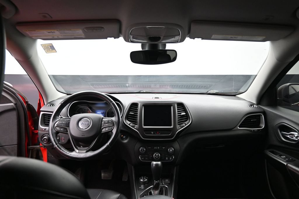 Used 2019 Jeep Cherokee Trailhawk w/ Comfort/Convenience Group AWD/4WD image 26