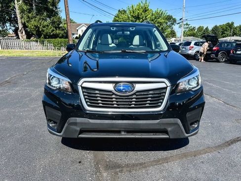 Used 2019 Subaru Forester Premium w/ All-Weather Package AWD/4WD image 2