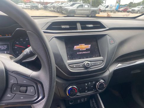 Used 2023 Chevrolet TrailBlazer LT FWD image 6