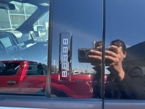 Used 2018 Ford F150 Raptor w/ Equipment Group 802A Luxury image 19