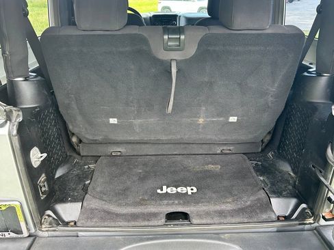 Used 2013 Jeep Wrangler Sport w/ Connectivity Group AWD/4WD image 12
