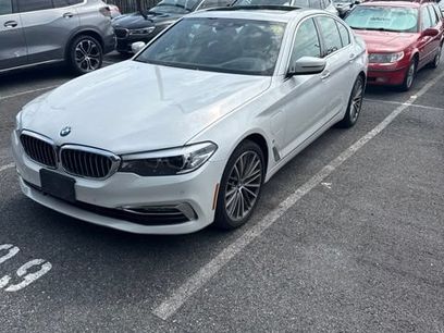 Used 2018 BMW 530e xDrive w/ Premium Package 2
