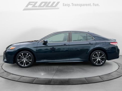 Used 2020 Toyota Camry SE AWD/4WD image 5