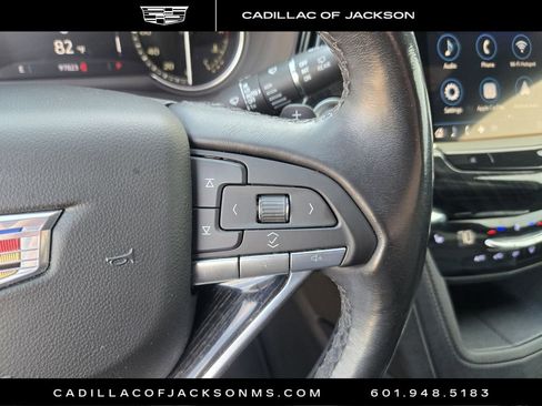 Used 2022 Cadillac XT6 Premium Luxury image 21