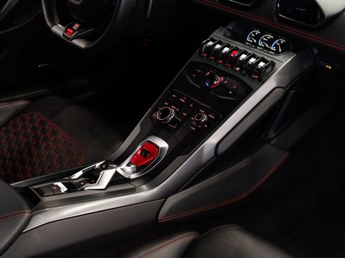 Used 2017 Lamborghini Huracan LP 580-2 RWD image 25