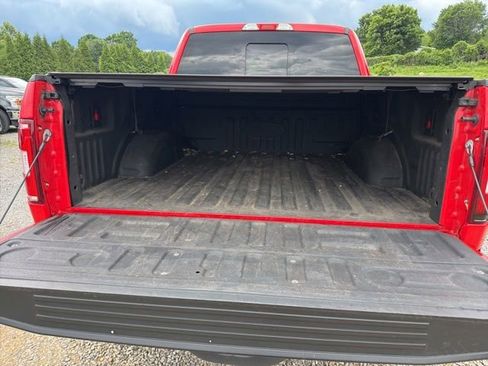Used 2019 Ford F150 XLT w/ Equipment Group 302A Luxury AWD/4WD image 10