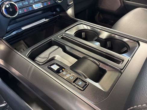 Used 2025 Ford F150 Lariat AWD/4WD image 30