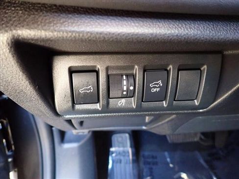 Used 2025 Subaru Outback Touring image 19