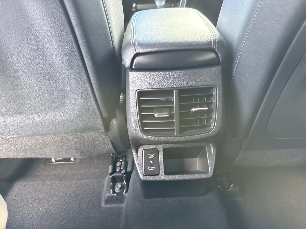 Used 2024 Kia Seltos SX AWD/4WD image 19