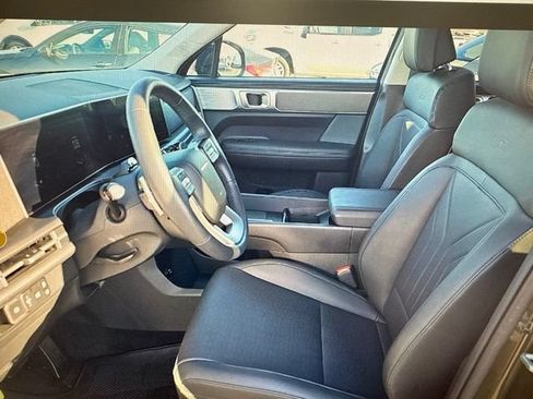 Used 2025 Hyundai Santa Fe XRT AWD/4WD image 5