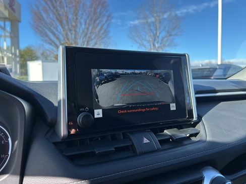 Used 2024 Toyota RAV4 XLE image 24