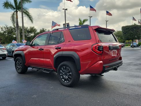 Used 2025 Toyota 4Runner SR5 AWD/4WD image 8