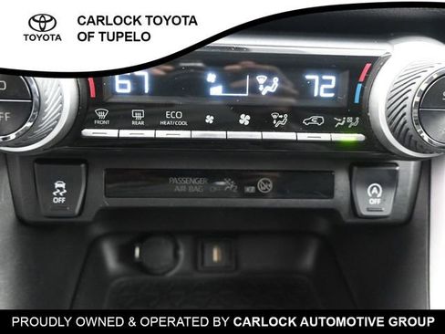 Used 2021 Toyota RAV4 XLE Premium image 12