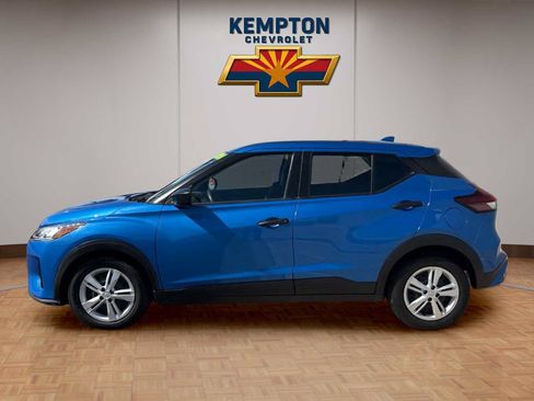 Used 2024 Nissan Kicks S FWD image 3